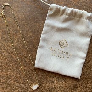 Kendra Scott Elisa Gold Pendant Necklace in Iridescent Drusy